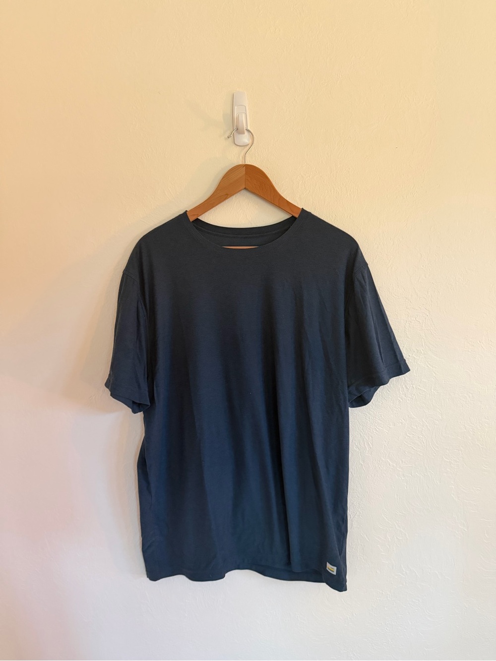Vuori Men's Short Sleeve Crew T-Shirt - Navy Blue